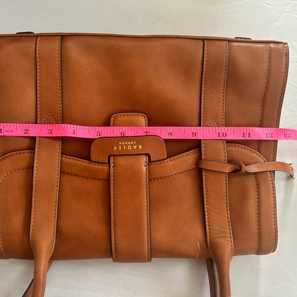 RADLEY LONDON Devonport Mews Genuine Leather Shoulder Bag in tan color - Picture 8 of 10